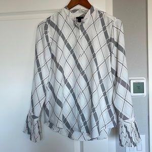 SALE 4items for $16or 5for 15Bundle sale items and offer with Ann Taylor, XS